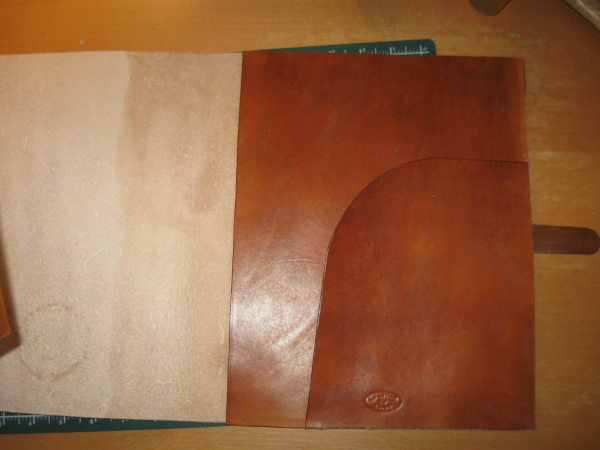 discbound notebook leather assembling back panel