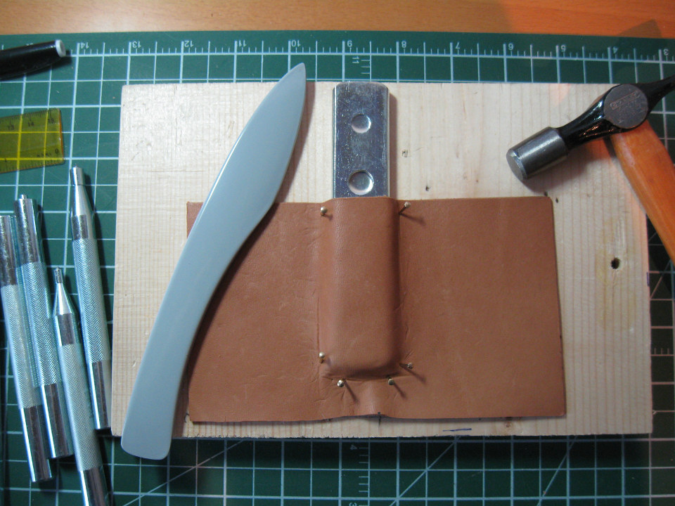 Diy Leather tool storage pouch Step 3