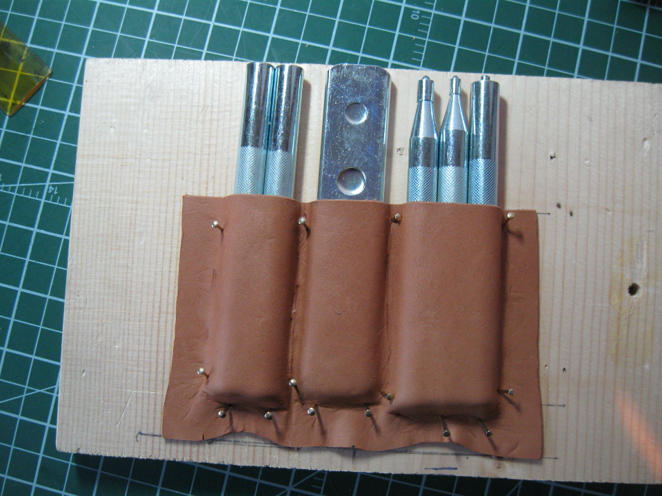 Diy Leather tool storage pouch Step 1